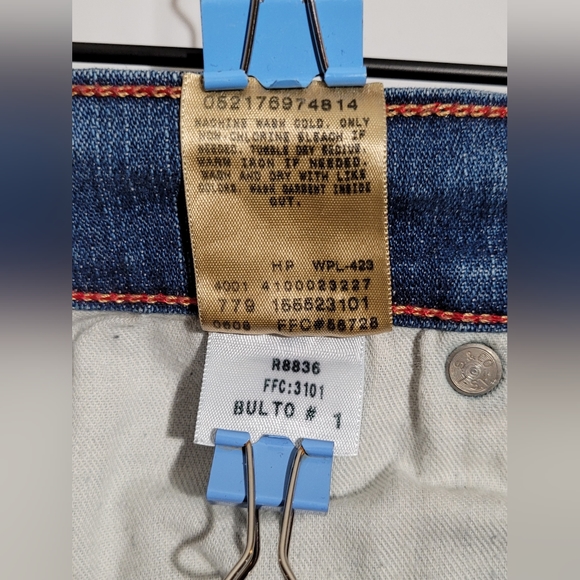 Levi's 550 Relaxed Bootcut Jeans, size 6 short - Picture 6 of 6